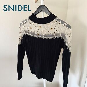 🍉SNIDEL Knit Top Crop Sweater Navy Floral Embroidery